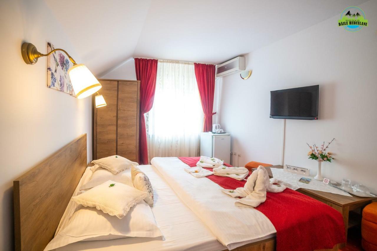 Pension Eden Băile Herculane Extérieur photo