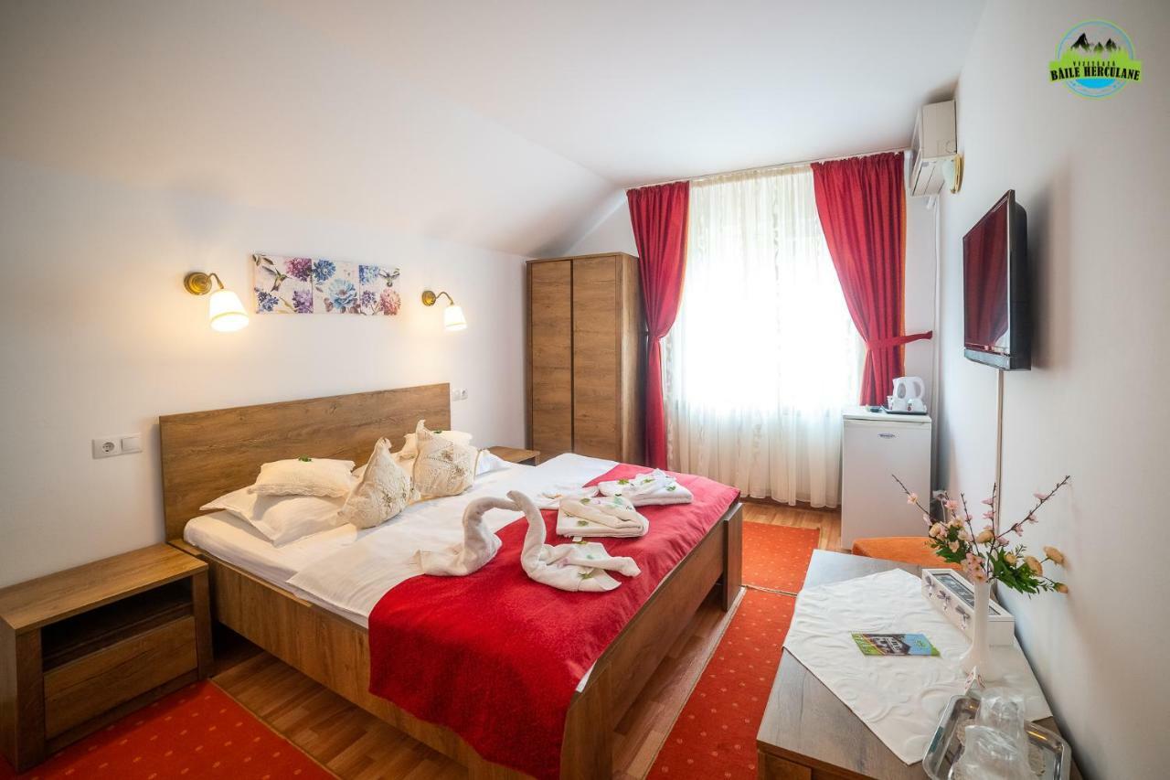 Pension Eden Băile Herculane Extérieur photo