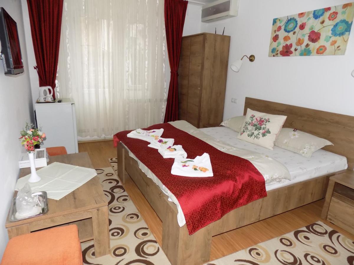 Pension Eden Băile Herculane Extérieur photo